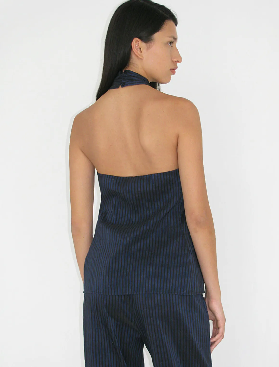 Outlet no 1977 / Bego Tops