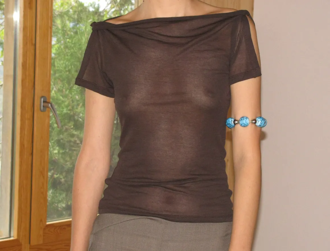 Hot no 1979 / Brusi Tops