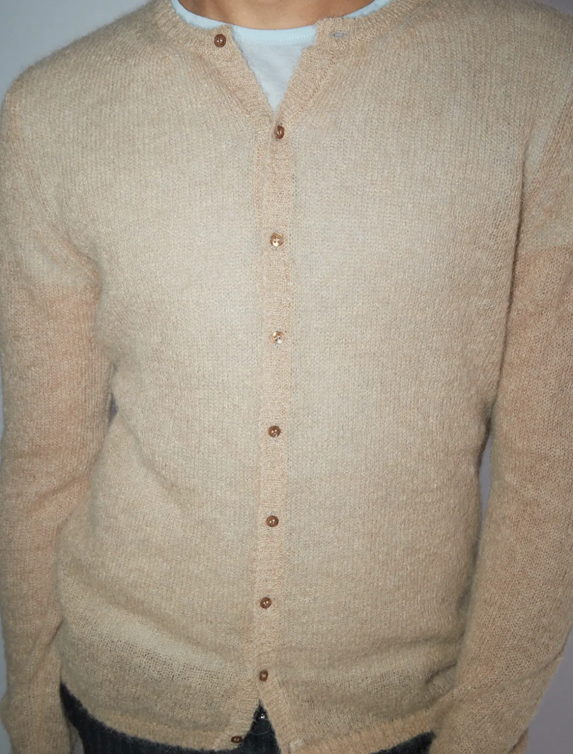 Cheap no 2169 / Button Alone B Pwman