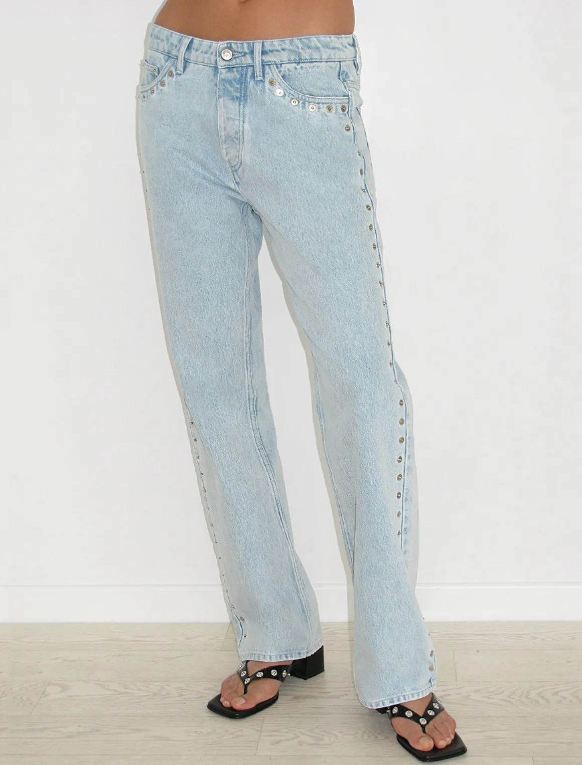 Online no 1699 / Crowd Jeans