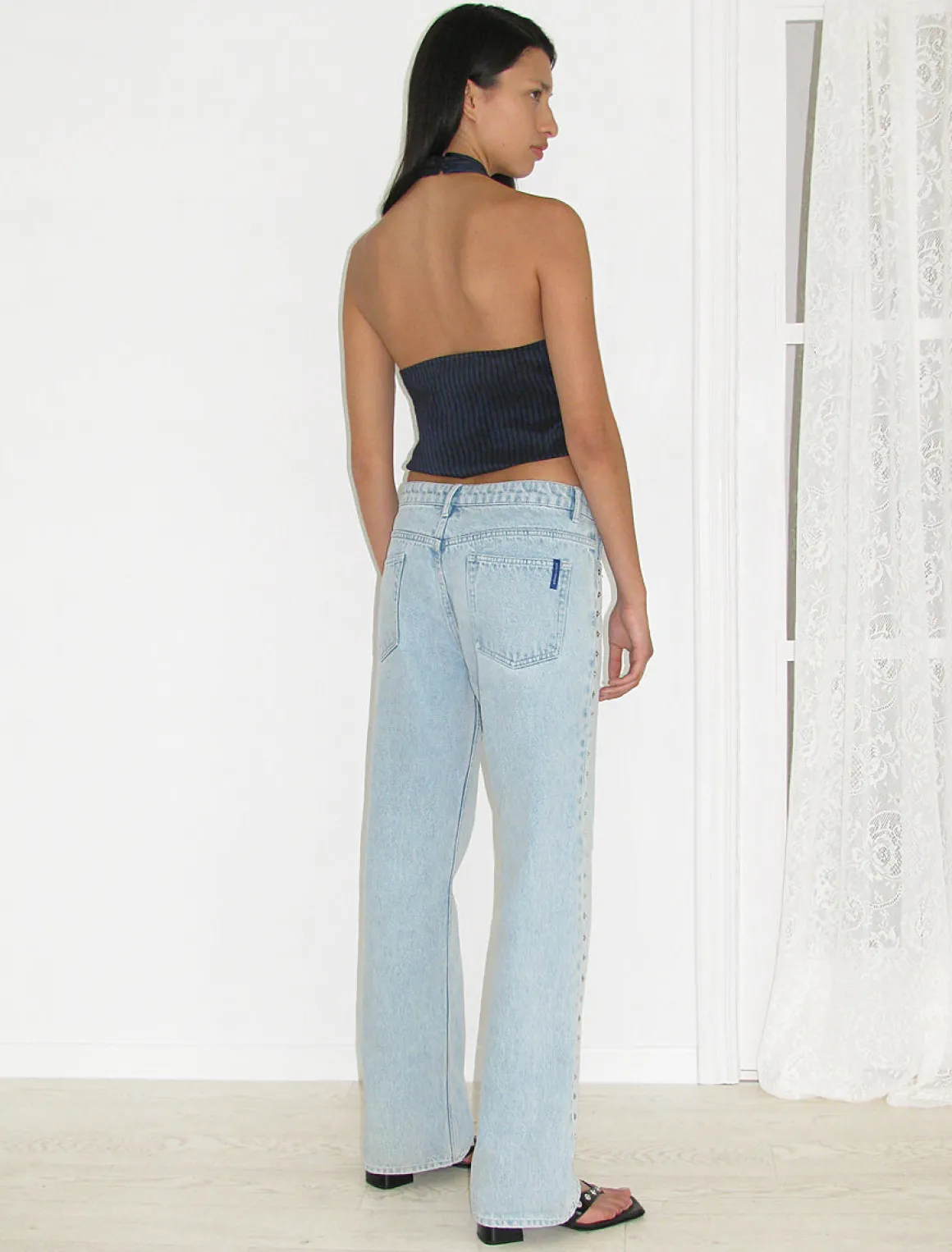 Online no 1699 / Crowd Jeans