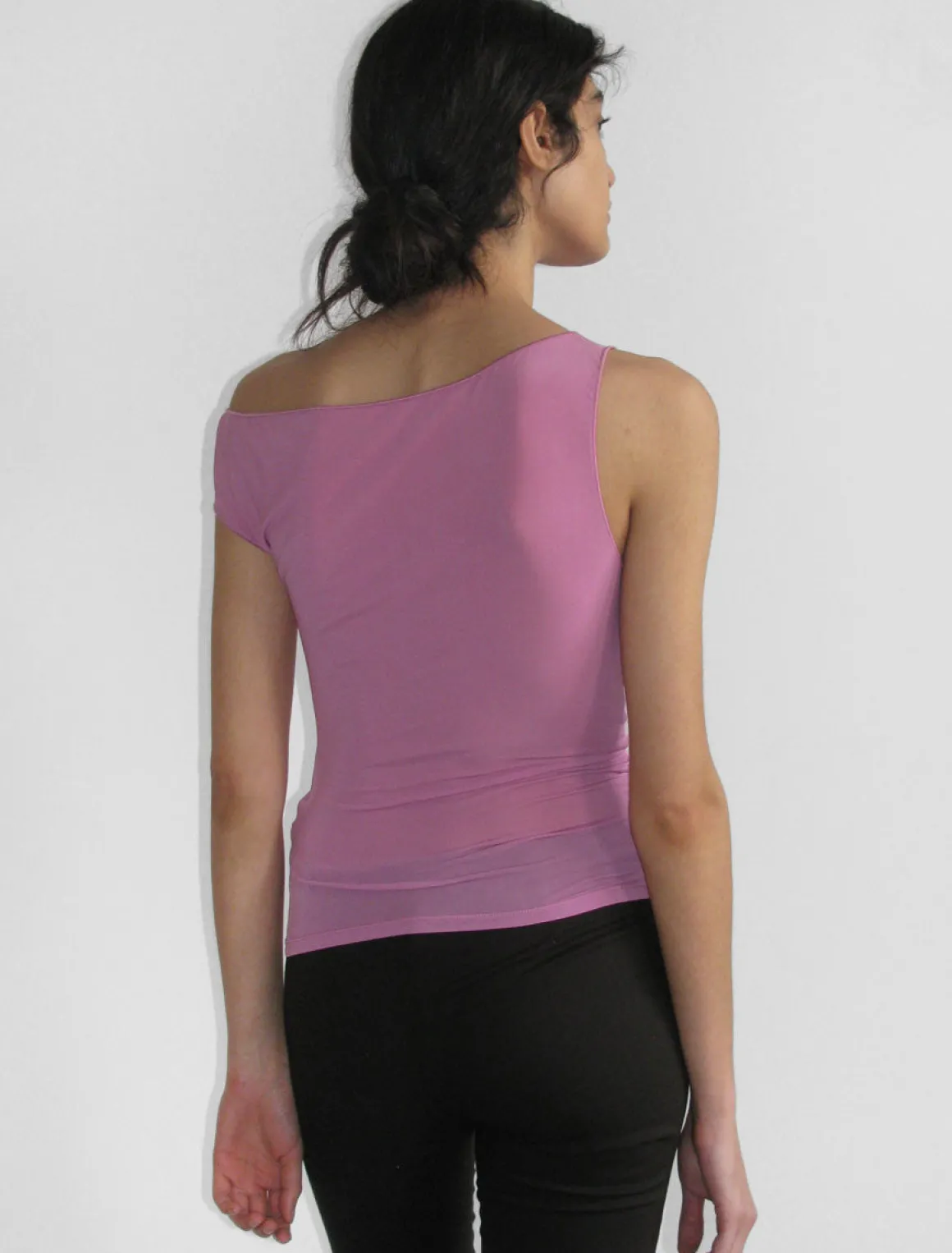 New no 1528 / Dominica Tops