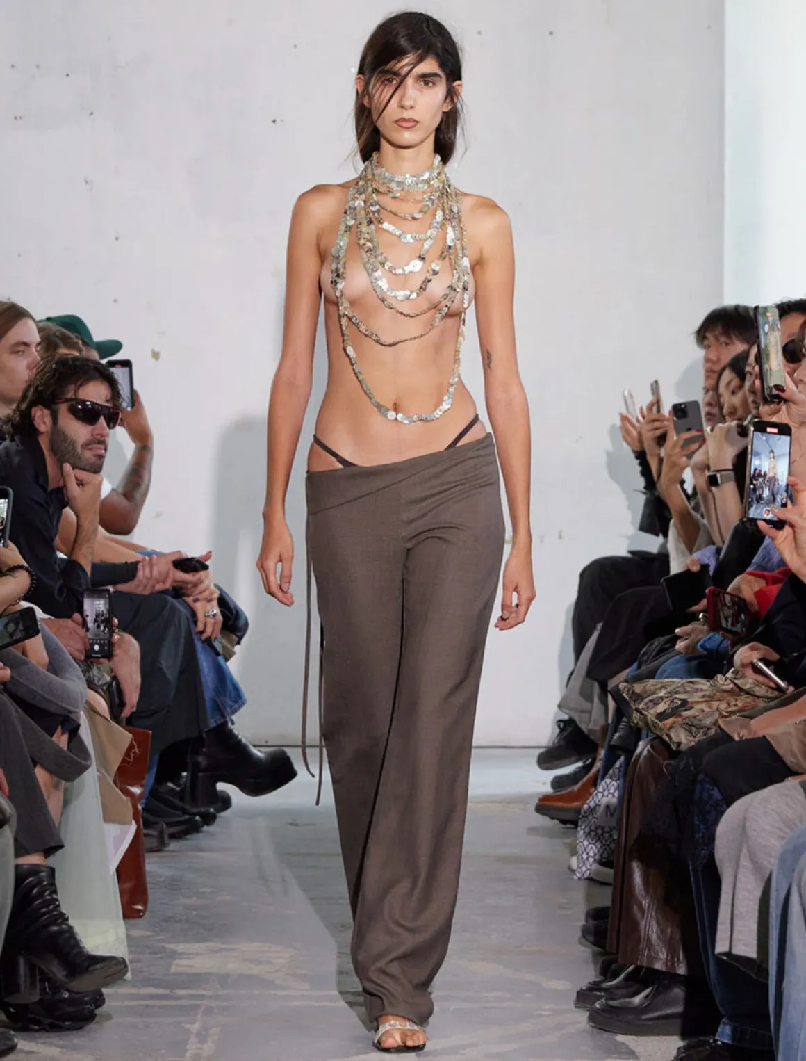 Hot no 1900 / Long Bottoni Necklace Jewelry