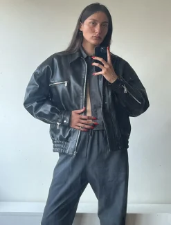 Flash Sale no 2157 / Lora Outerwear