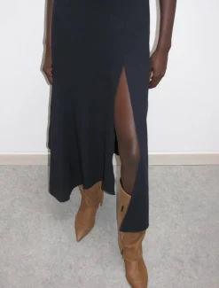 Store no 1848 / Megan Dresses