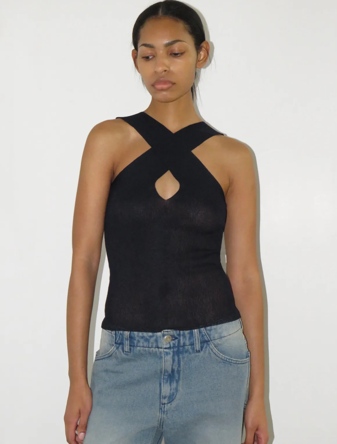 Online no 2070 / Saric Tops