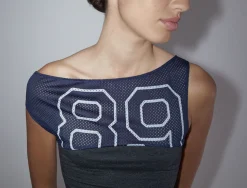 Outlet no 2140 / Taurasi Tops
