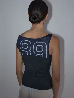 Outlet no 2140 / Taurasi Tops